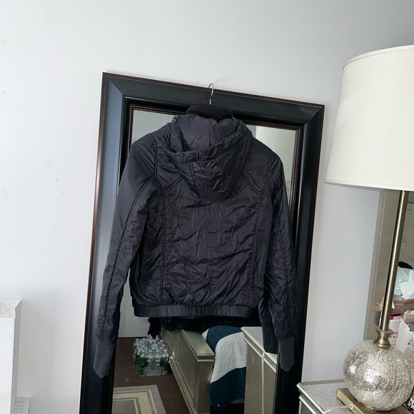 Lululemon jacket - Picture 5 of 13
